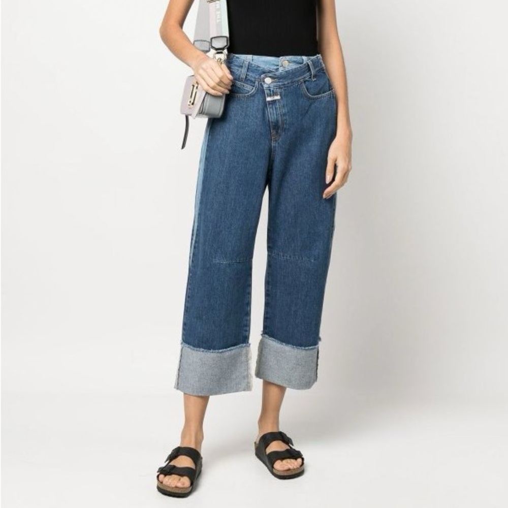 Closed Wide-Leg Cropped Jeans in Mid Blue - Picture 2 of 13
